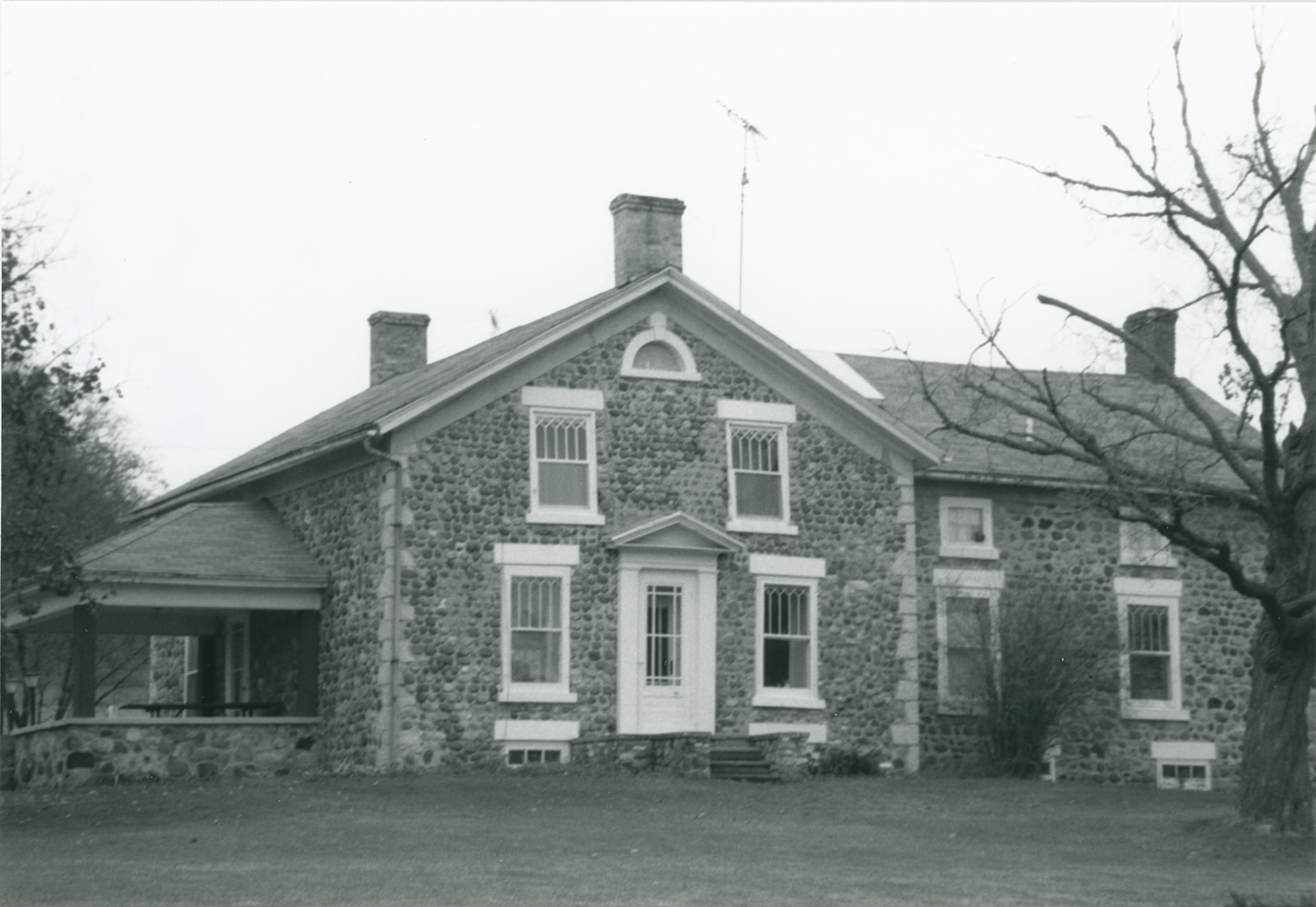 Wau-4 S86 W24360 Edgewood Ave 2